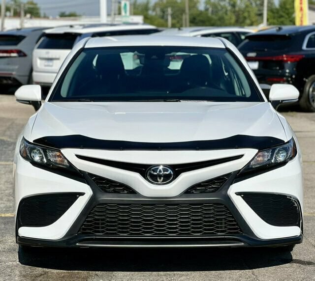 Used 2023 Toyota Camry SE FWD image 7
