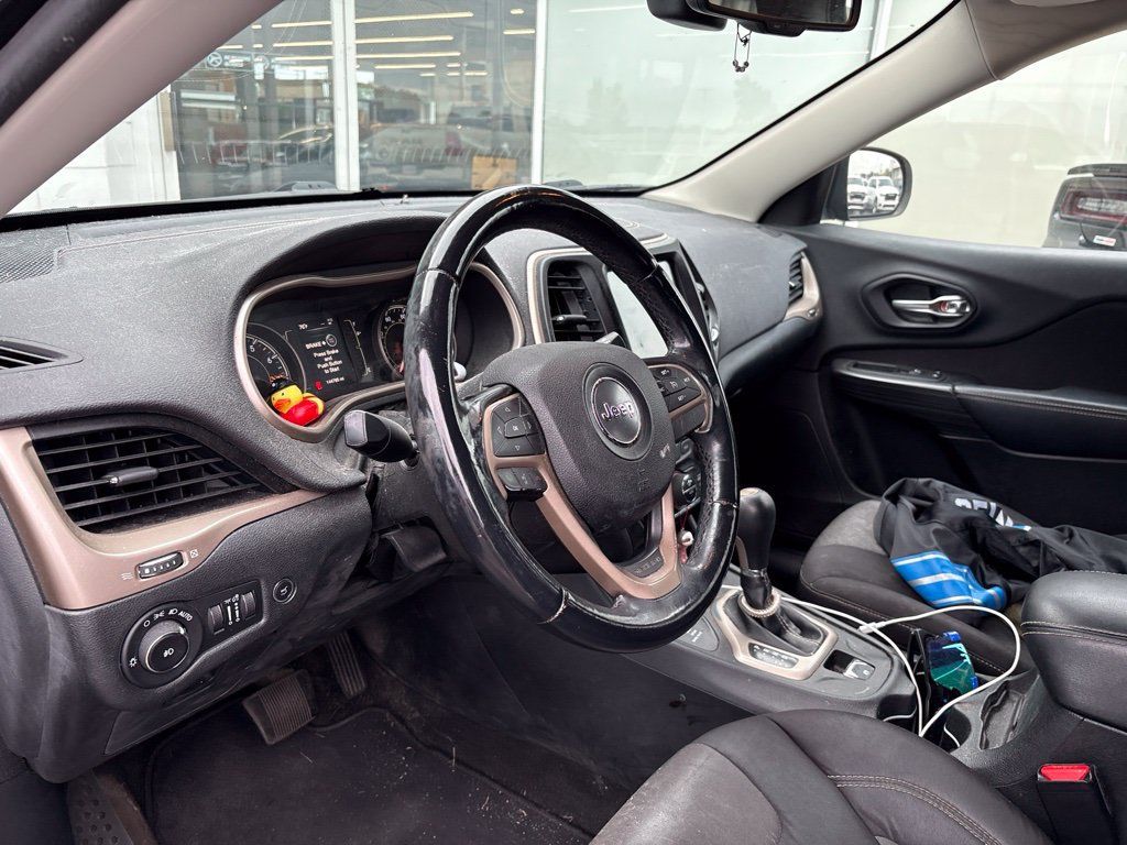 Used 2014 Jeep Cherokee Latitude w/ Comfort/Convenience Group AWD/4WD image 10