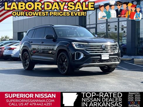 Used 2024 Volkswagen Atlas SE FWD image 1