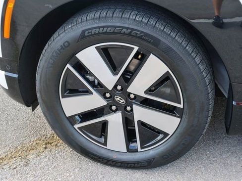New 2026 Hyundai Ioniq 9 SEL image 5
