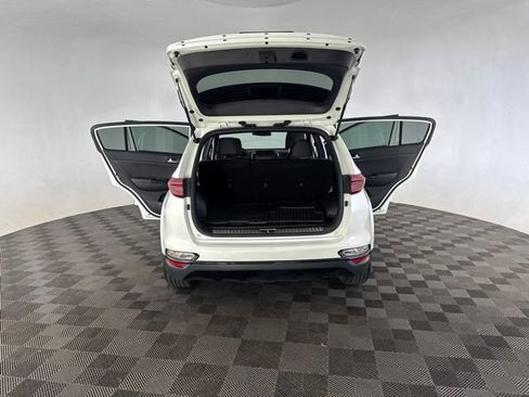 Certified 2022 Kia Sportage Nightfall Edition w/ Nightfall Fwd Premium Package image 17