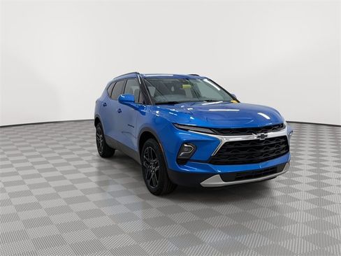 Certified 2024 Chevrolet Blazer LT w/ Convenience Package image 2