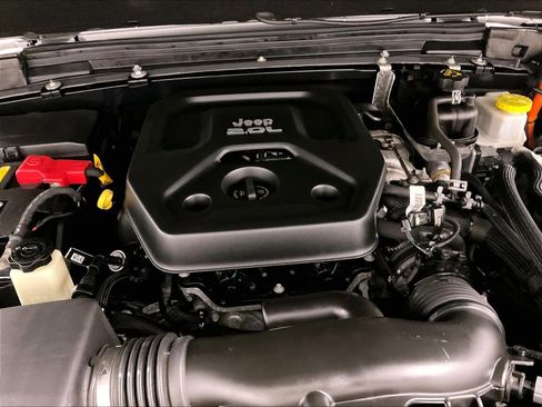 Used 2023 Jeep Wrangler Sahara w/ Cold Weather Group AWD/4WD image 34