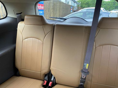 Used 2017 Buick Enclave Leather w/ Trailering Package FWD image 11