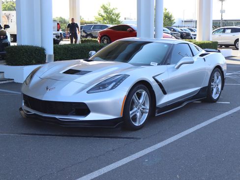 Used 2017 Chevrolet Corvette Stingray Coupe w/ 3LT Preferred Equipment Group RWD image 5
