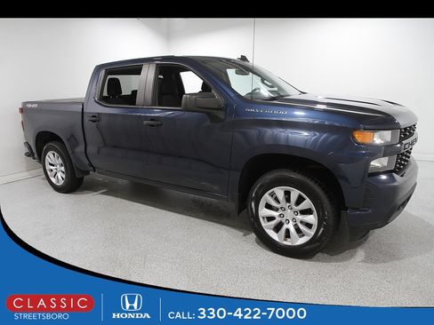 Used 2020 Chevrolet Silverado 1500 Custom w/ Custom Value Package AWD/4WD image 1