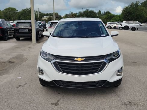 Used 2020 Chevrolet Equinox LT FWD image 2