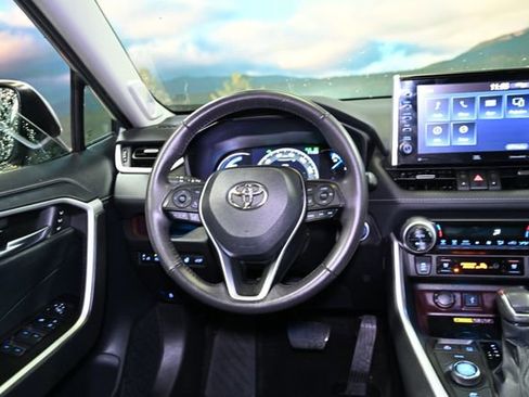 Used 2022 Toyota RAV4 Limited image 48