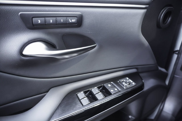 Certified 2025 Lexus ES 300h w/ Premium Package FWD image 12