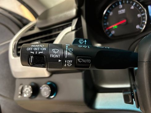 Used 2020 GMC Yukon SLT AWD/4WD image 29