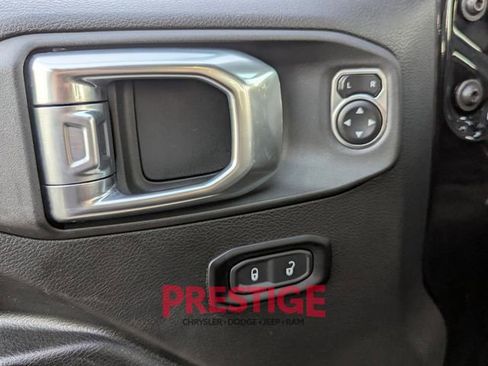 Used 2023 Jeep Gladiator Sport image 31