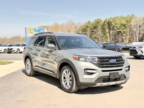 Used 2020 Ford Explorer XLT w/ Equipment Group 202A RWD image 6