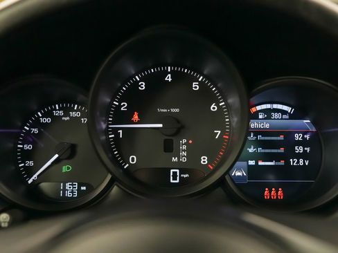 Used 2026 Porsche Macan AWD/4WD image 16