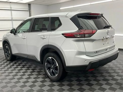 Used 2025 Nissan Rogue SV AWD/4WD image 20