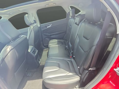 Used 2020 Ford Edge Titanium w/ Equipment Group 301A AWD/4WD image 12
