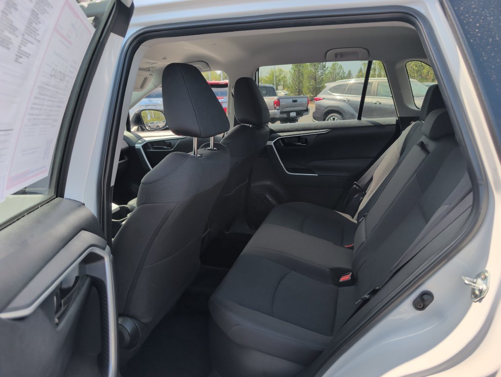 Certified 2025 Toyota RAV4 LE AWD/4WD image 11