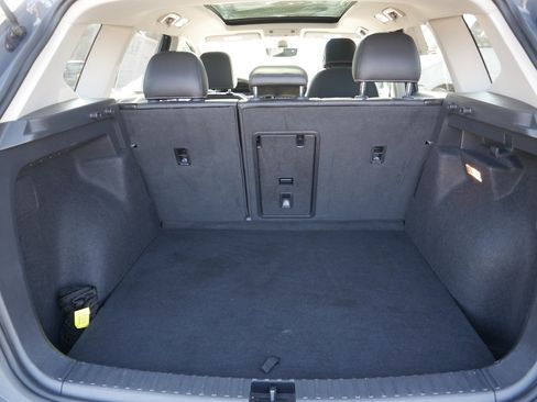 Used 2023 Volkswagen Taos SEL image 18