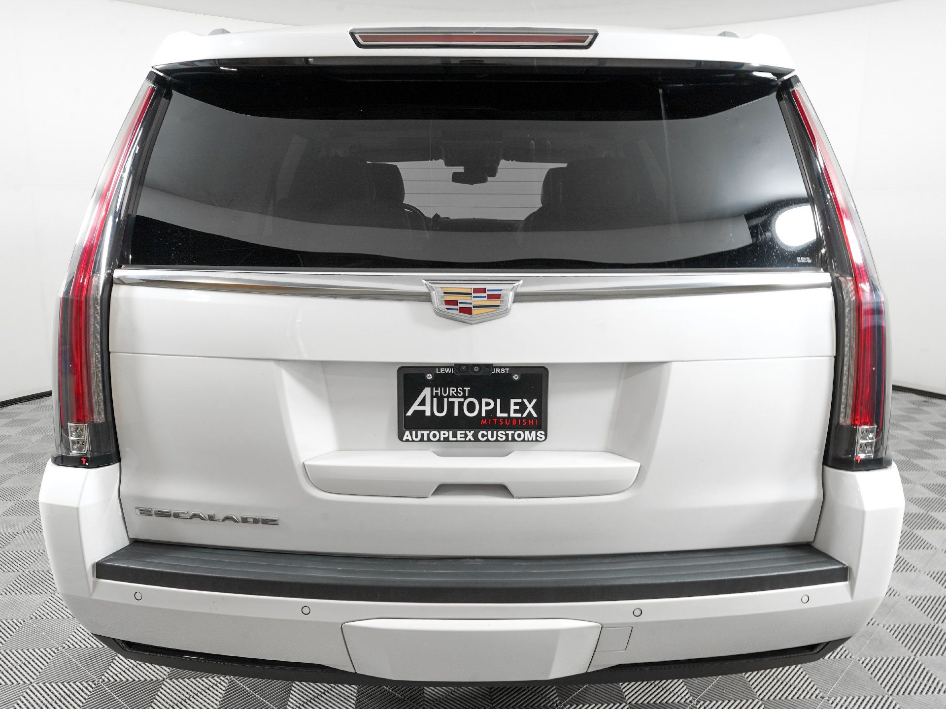 Used 2020 Cadillac Escalade Premium Luxury AWD/4WD image 6