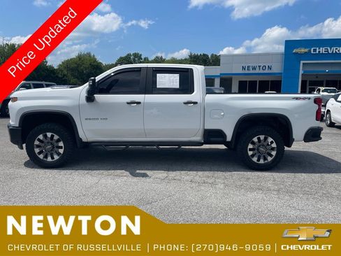 Used 2022 Chevrolet Silverado 2500 Custom w/ Custom Value Package AWD/4WD image 35