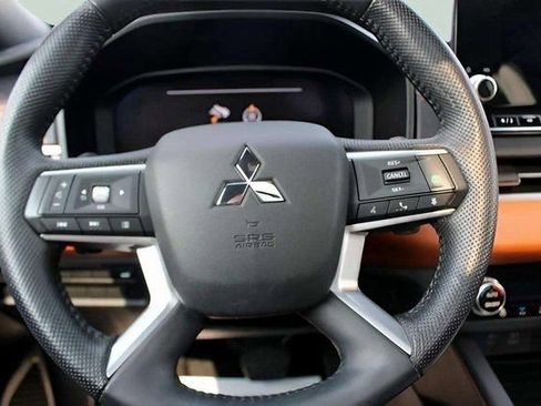 Used 2024 Mitsubishi Outlander SEL image 18