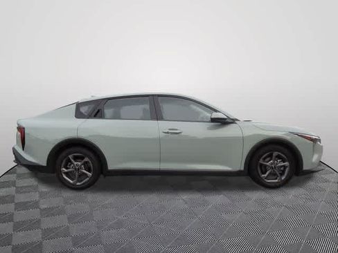 Used 2025 Kia K4 FWD image 4