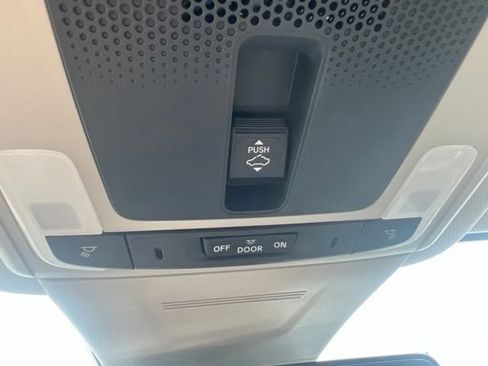 Used 2025 Honda CR-V EX-L image 39
