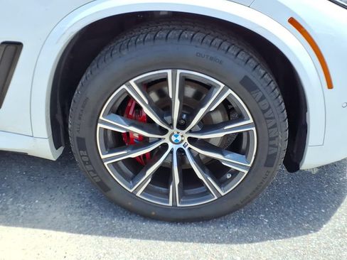 Used 2023 BMW X5 xDrive40i w/ M Sport Package AWD/4WD image 9