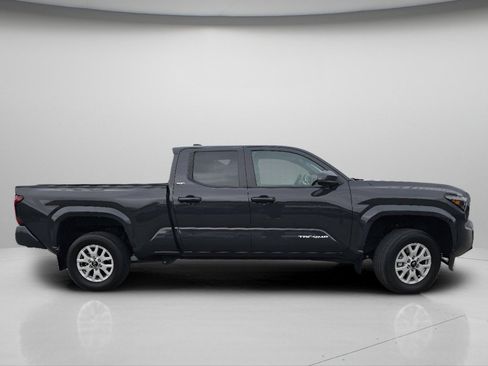 Used 2024 Toyota Tacoma SR5 AWD/4WD image 23