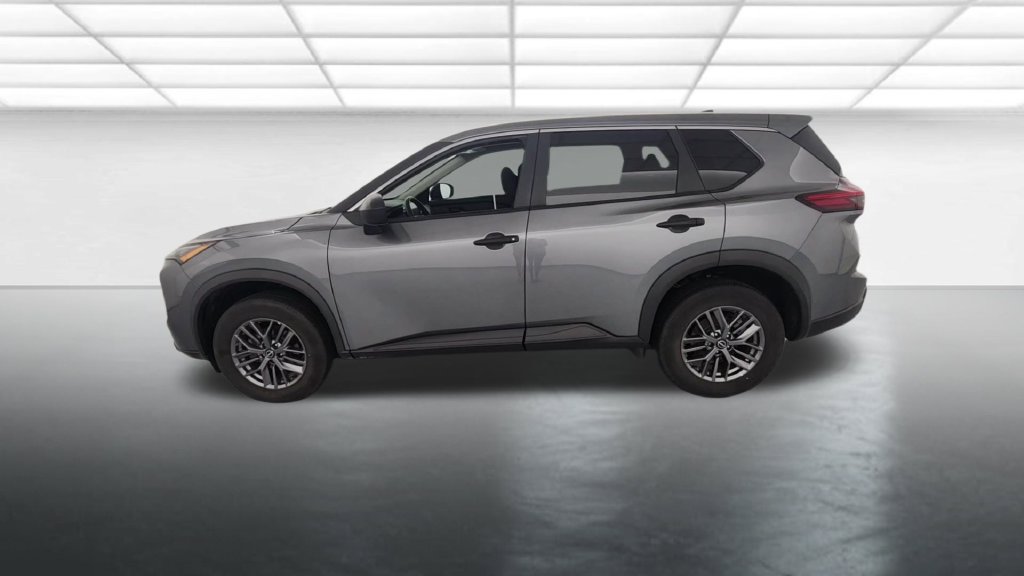 Used 2024 Nissan Rogue S AWD/4WD image 4