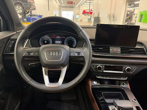 Used 2023 Audi Q5 2.0T Premium Plus w/ Premium Plus Package AWD/4WD image 14