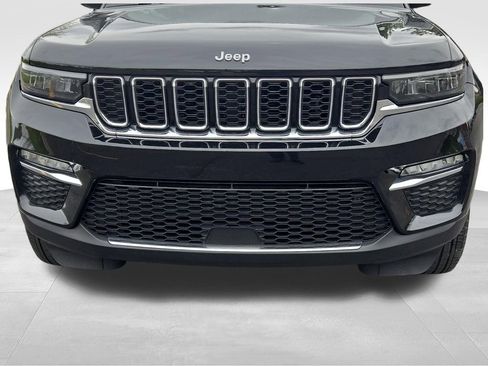Used 2023 Jeep Grand Cherokee Limited RWD image 18