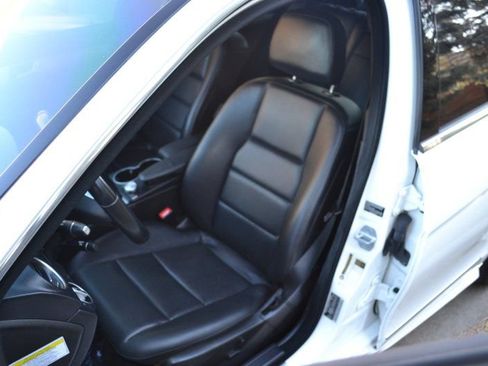 Used 2013 Mercedes-Benz C 300 4MATIC Sedan image 28