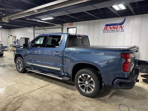 Certified 2024 Chevrolet Silverado 1500 High Country w/ Technology Package AWD/4WD image 5