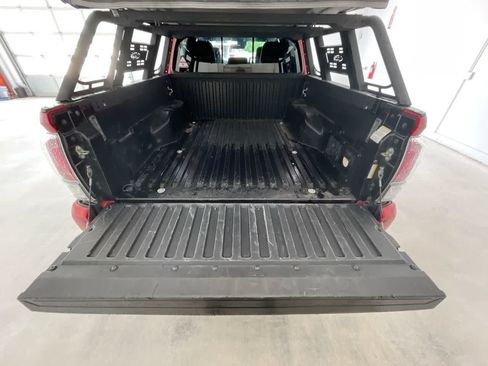 Certified 2020 Toyota Tacoma TRD Off-Road w/ Technology Package AWD/4WD image 23