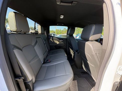 New 2026 Chevrolet Colorado ZR2 AWD/4WD image 22