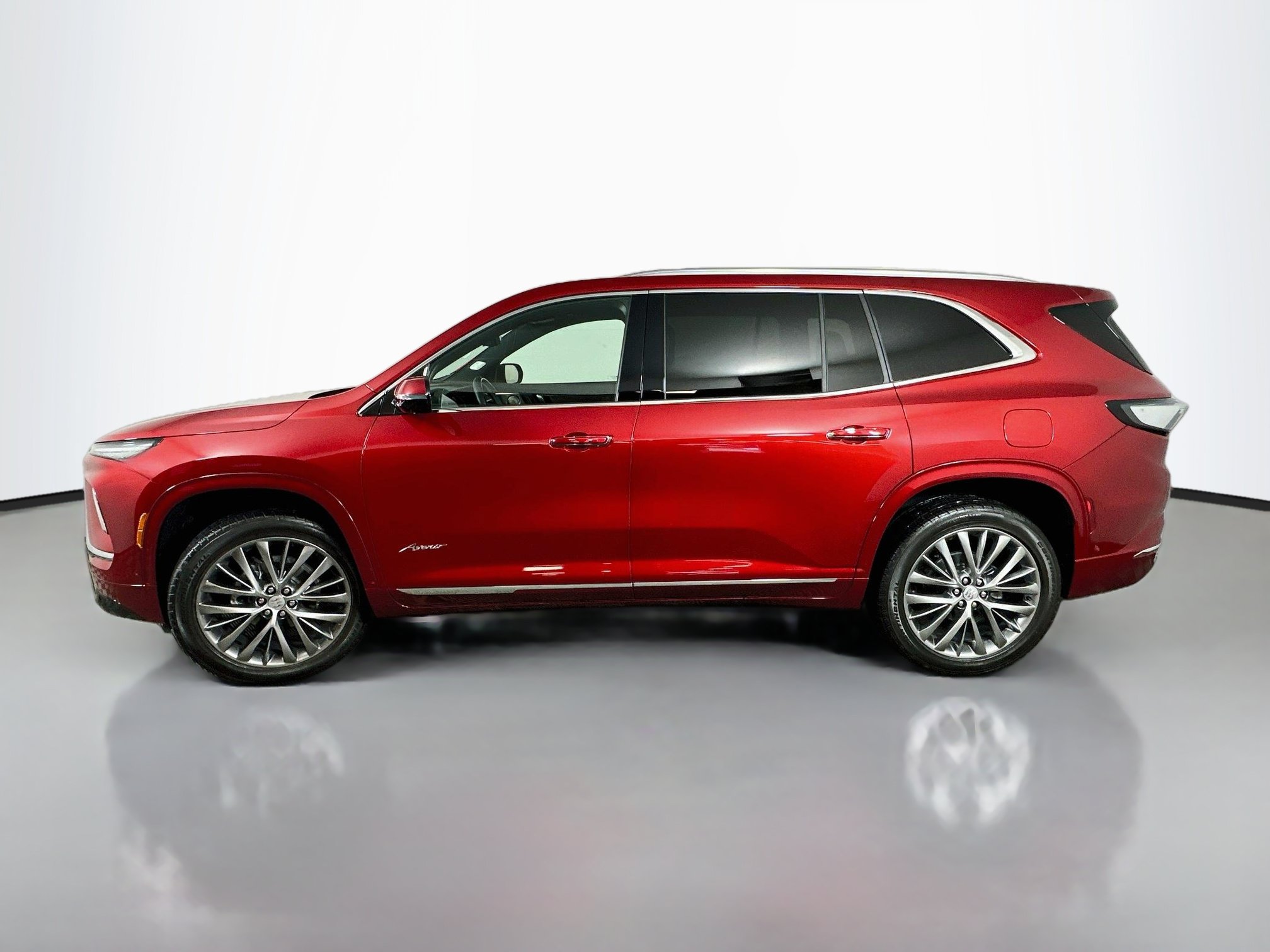 Used 2025 Buick Enclave Avenir w/ Super Cruise Package AWD/4WD image 4