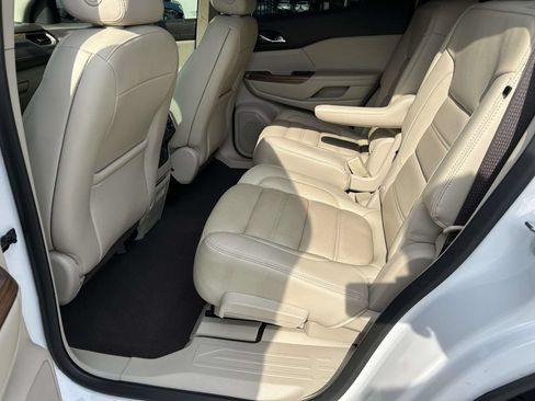 Used 2019 GMC Acadia Denali w/ Technology Package AWD/4WD image 13