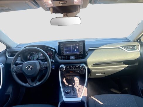 Used 2022 Toyota RAV4 XLE image 25
