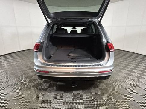 Used 2019 Volkswagen Tiguan SEL Premium R-Line AWD/4WD image 27