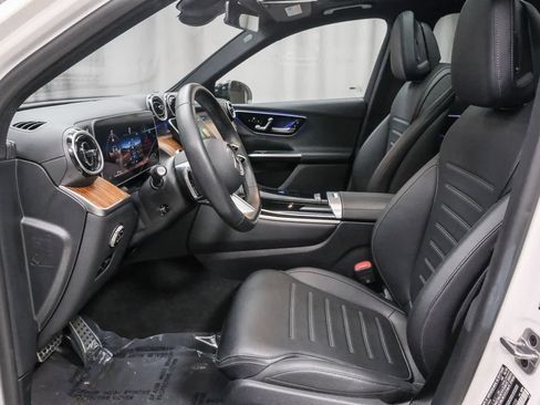 Certified 2025 Mercedes-Benz GLC 300 image 18