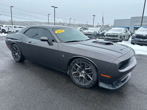 Used 2016 Dodge Challenger R/T Scat Pack image 7