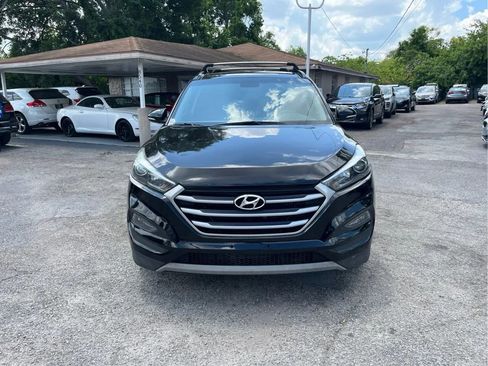 Used 2018 Hyundai Tucson Value FWD image 2