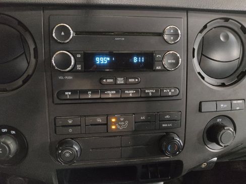 Used 2015 Ford F250 XL w/ Power Equipment Group image 25