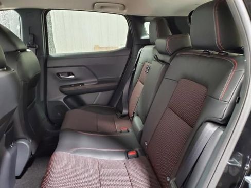 Used 2025 Nissan Kicks SR image 9