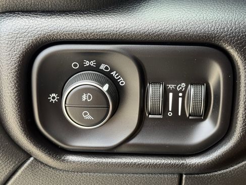 Used 2024 RAM 2500 Laramie image 25