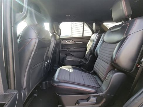 Used 2025 Ford Explorer ST-Line image 61