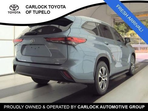 Used 2023 Toyota Highlander XLE FWD image 4
