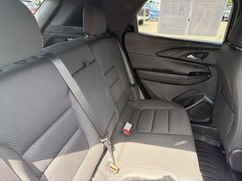 Used 2023 Chevrolet TrailBlazer RS FWD image 25