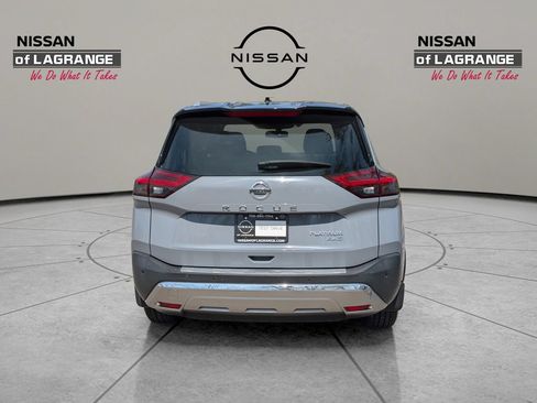 Used 2021 Nissan Rogue Platinum AWD/4WD image 6