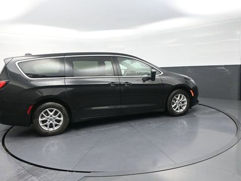 Used 2023 Chrysler Voyager LX FWD image 52